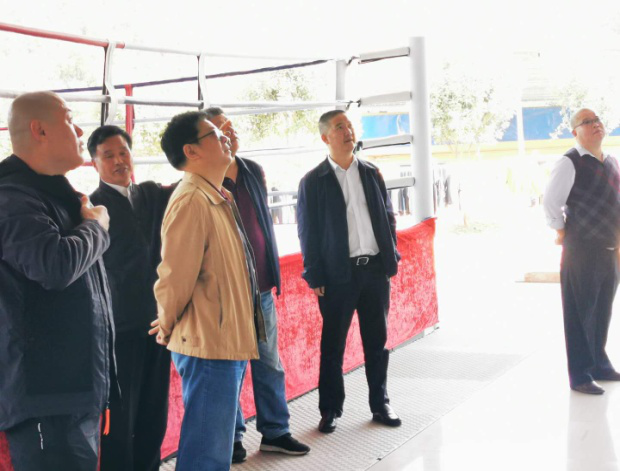 市政法委廖國峰（中）書記、湘潭市司法局局長黃鐵華、湘潭市法制辦監(jiān)察委吳建軍主任來校指導工作2.png